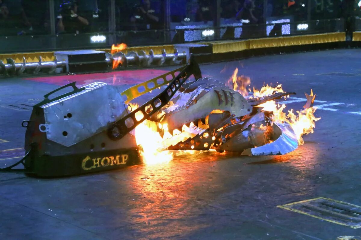 Битвы роботов Battlebots 2019. Битвы роботов Дискавери. Битва роботов шоу Дискавери. Битва роботов прямая