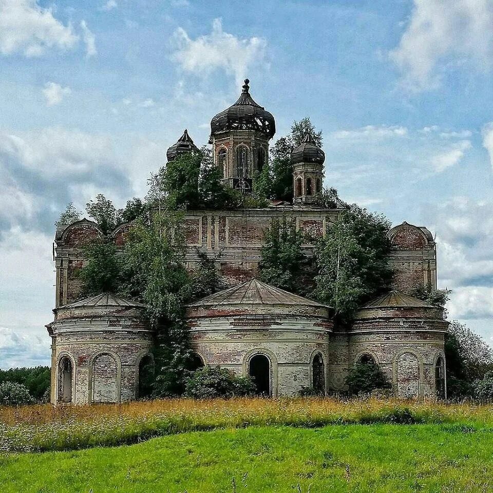 Храм села воскресения христова. Село кырмыж воскресенская церковь. кырмыж кировская область храм. церковь села кырмыж кировская область. воскресенская церковь села кырмыж вятского уезда вятской губернии.