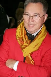 Модельер википедия