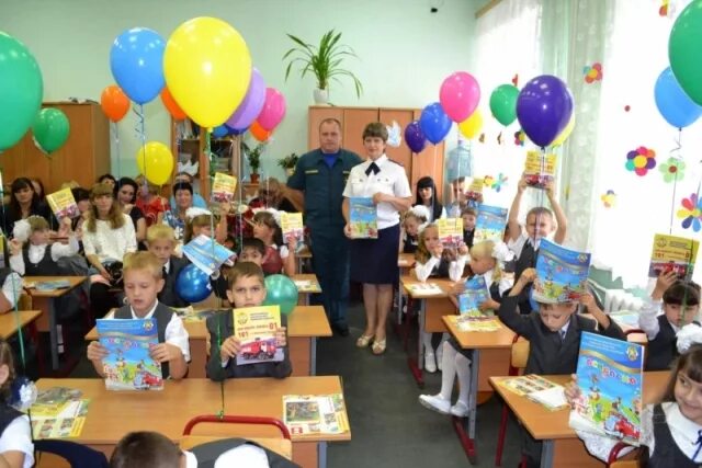 4. Школа 8. 1 школа джанкой. 7 школа владикавказ. Школа 8.
