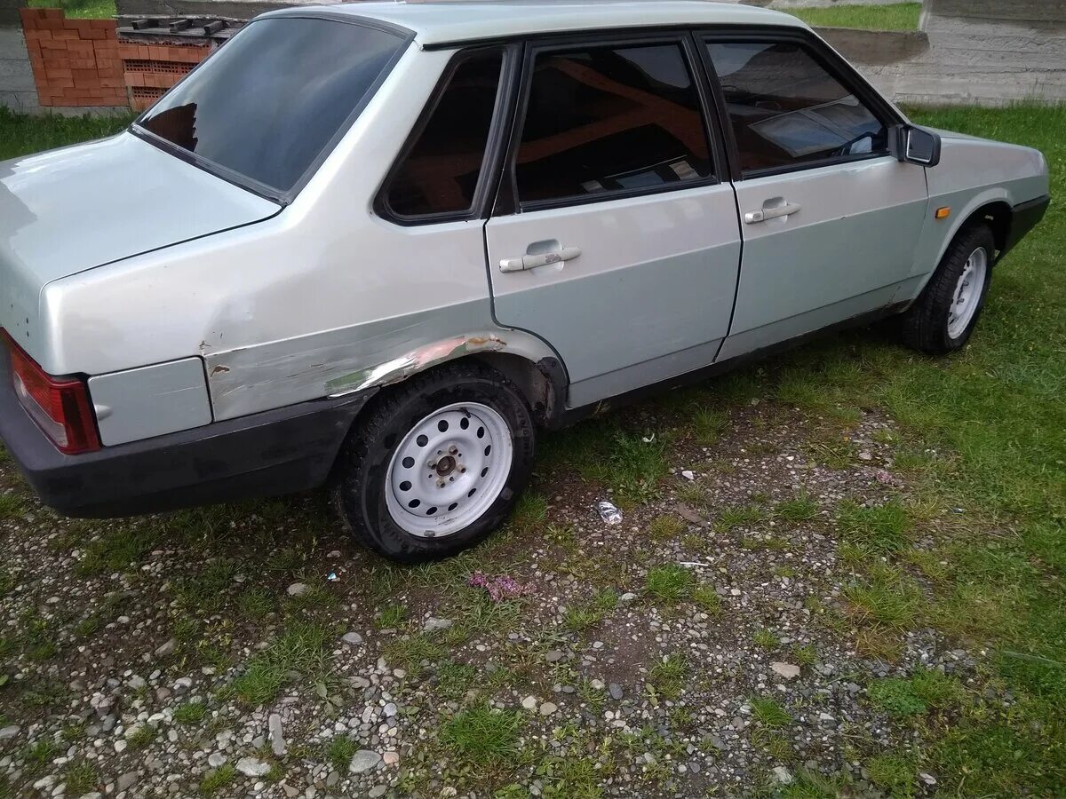 В каждой компании есть такие люди. Делает 99 всей работы мем. В каждой команде есть эти люди. Машинка 99. Делает 99 всей работы мем.