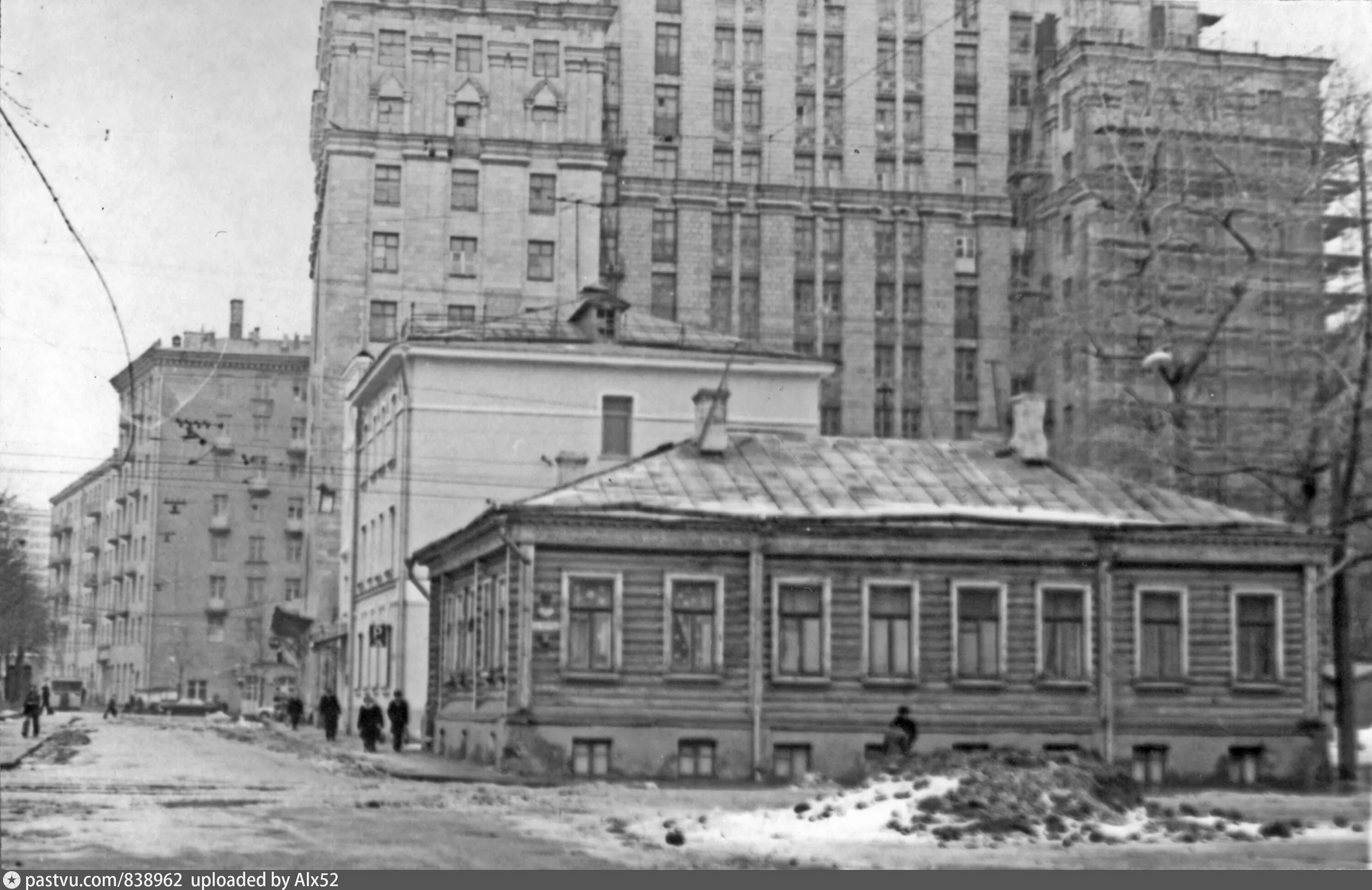Капельский переулок 8с1. Капельский переулок, 3, подъезд 1. 13. Москва пер капельский. Капельский переулок 8с1.