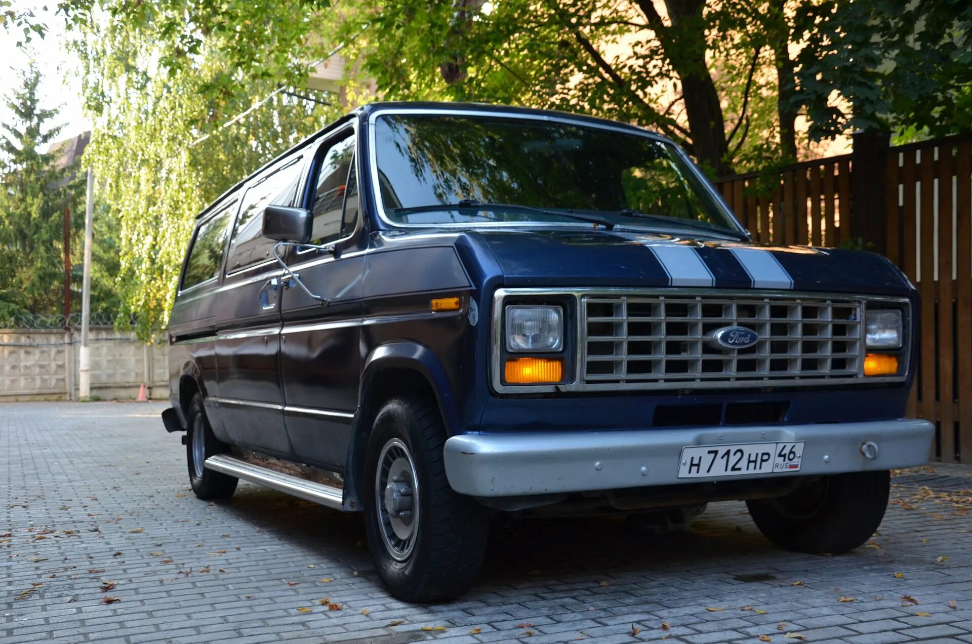 Купить микроавтобус форд бу в россии. Ford Econoline 1988. Форд Эконолайн. Ford Ford Econoline. Ford Econoline 1.