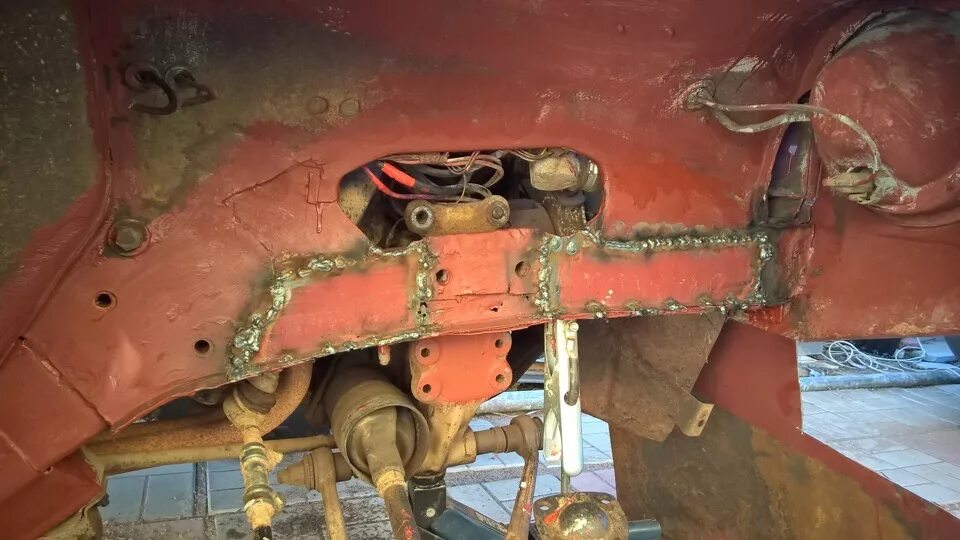 Усилитель лонжерона нива 2121. Усилитель переднего лонжерона нива 21213. Поперечина пола 2121 задняя. Усилитель переднего лонжерона нива 21213. Лонжероны нива 21214.