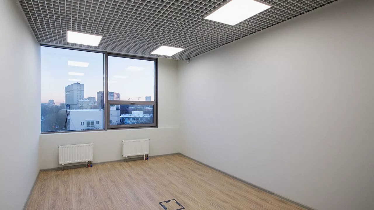 офис без мебели. дизайнерская отделка помещений. нежилое помещение. офис без мебели. помещение перед.