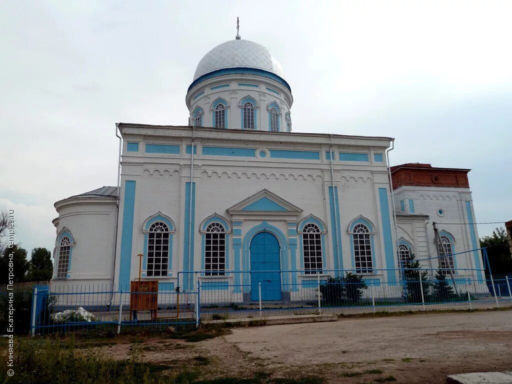 Село алексеевка алексеевского района самарской области. Самарская область Алексеевский район село Алексеевка. Храм Алексеевка Алексеевский район Самарская. Церковь в Алексеевке Алексеевского района Самарской области.