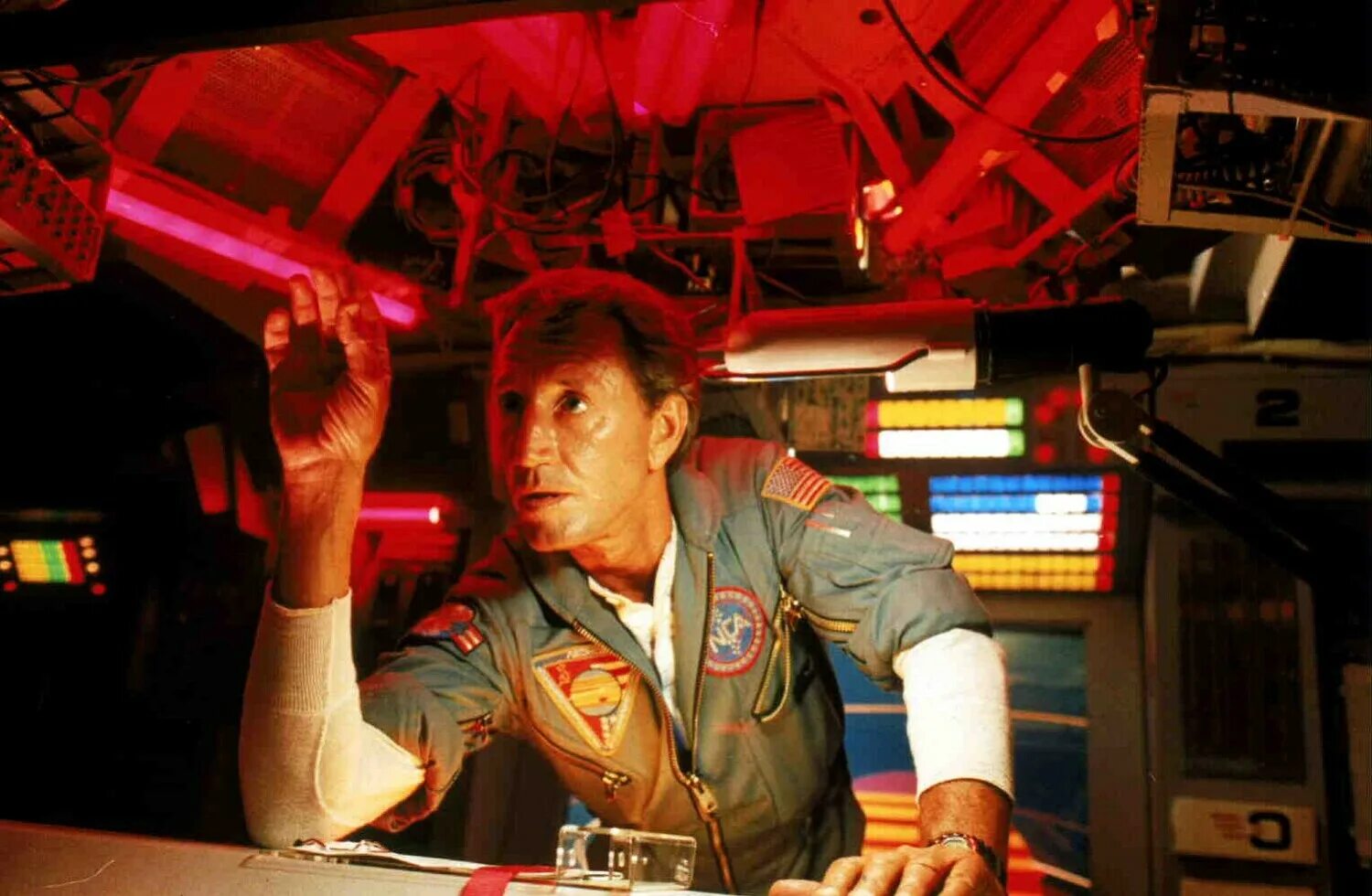 м42 туманность ориона. Ngc 3982 (галактика). космическая одиссея фильм 1984. комета хиякутаке. космическая одиссея 2010.