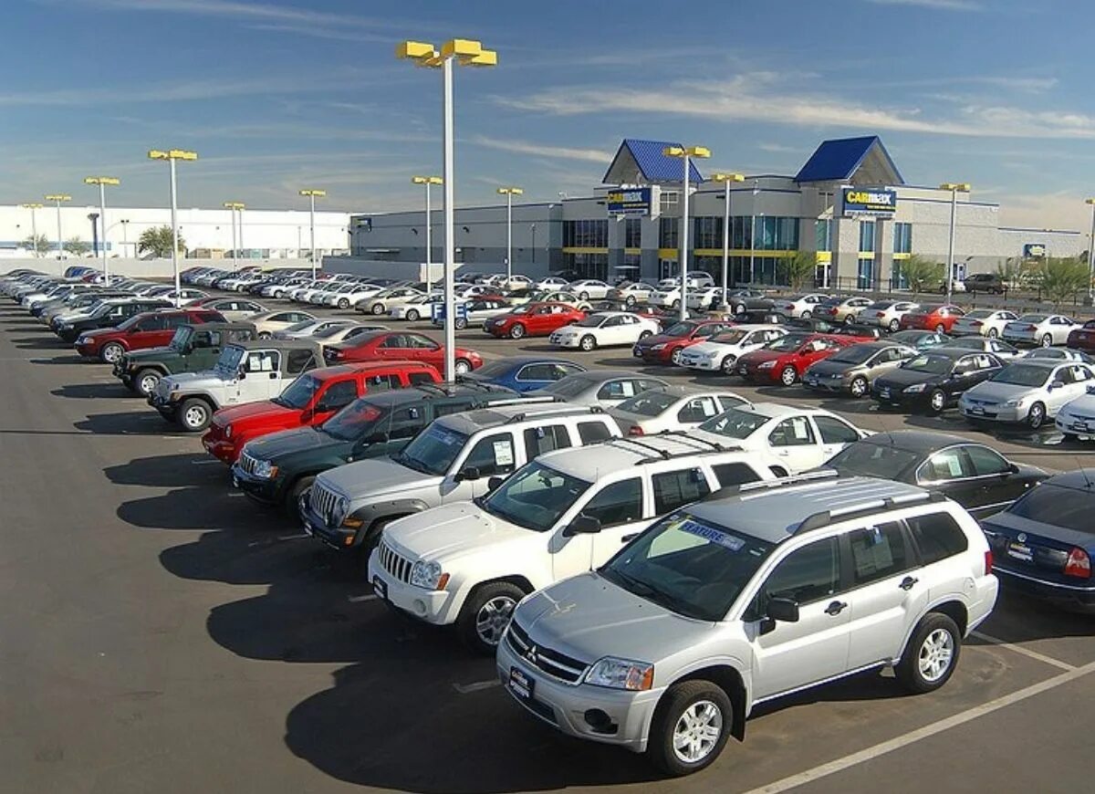 Продается машина. Ауто подержанные. Конфискованные автомобили. Рынок легковых автомобилей. Автомобильный рынок.