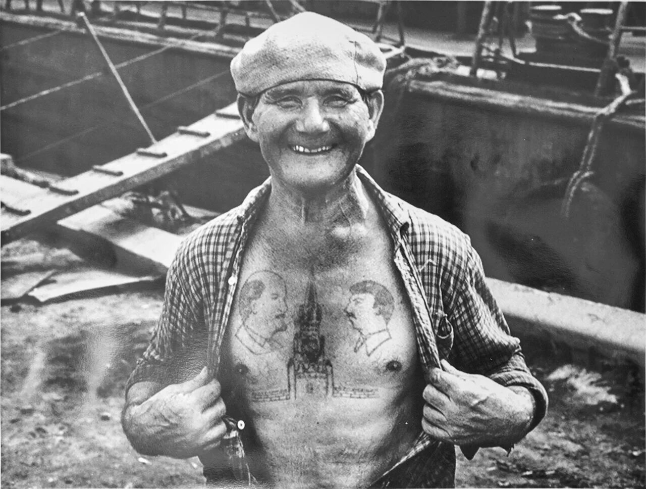 Советские татуировки. Советские уголовники. Воровские наколки. Russian criminal tattoo балдаев. Криминальные татуировки.