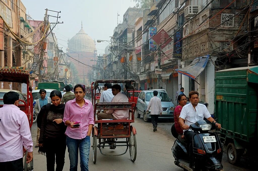 Ни дели. Индия Нью Дели жилые кварталы. Махараштра Индия Нью Дели. На улицах Дели столицы Индии. Нью Дели население.