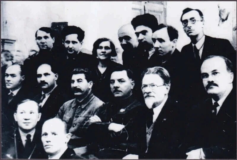 Руководители вкп б