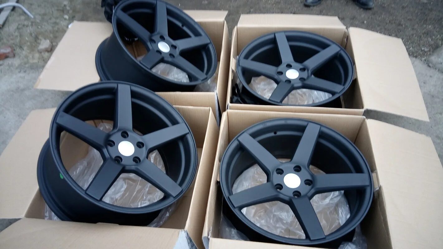 Выразительная реплика. Реплика vossen cv3 r19. диски r15 vossen cv3. vossen cv3 replica черные. реплика vossen cv3 alkista.