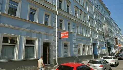Сделав большой круг по газетному переулку