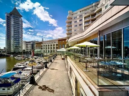 Harbor hotel