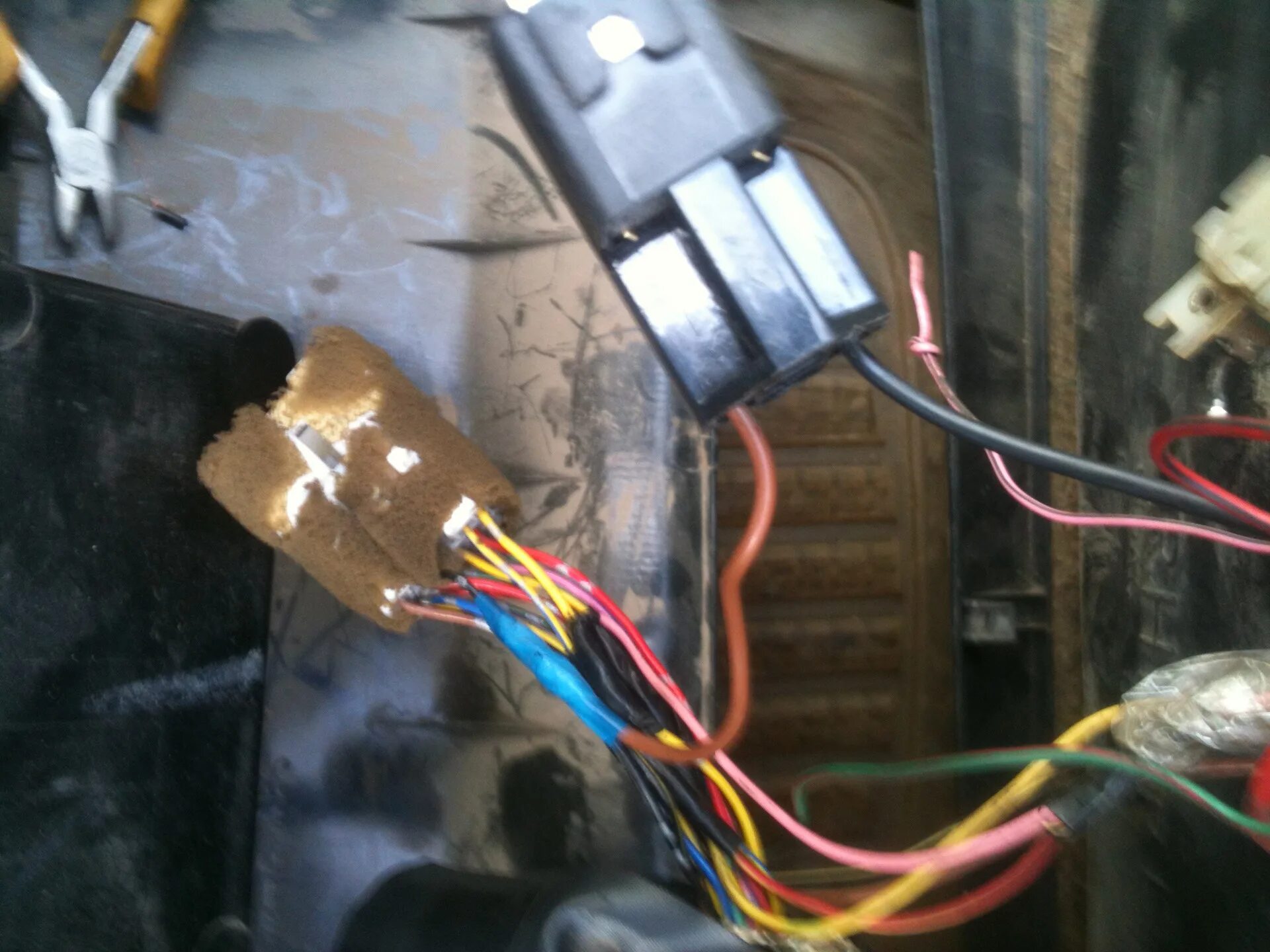 Ровер 600 сигнальный провод на тахометр. Как подключить тахометр тойота. Тахометр в диагностическом разъеме тойота. Тахометр тойота корона s150. Как подключить тахометр тойота.