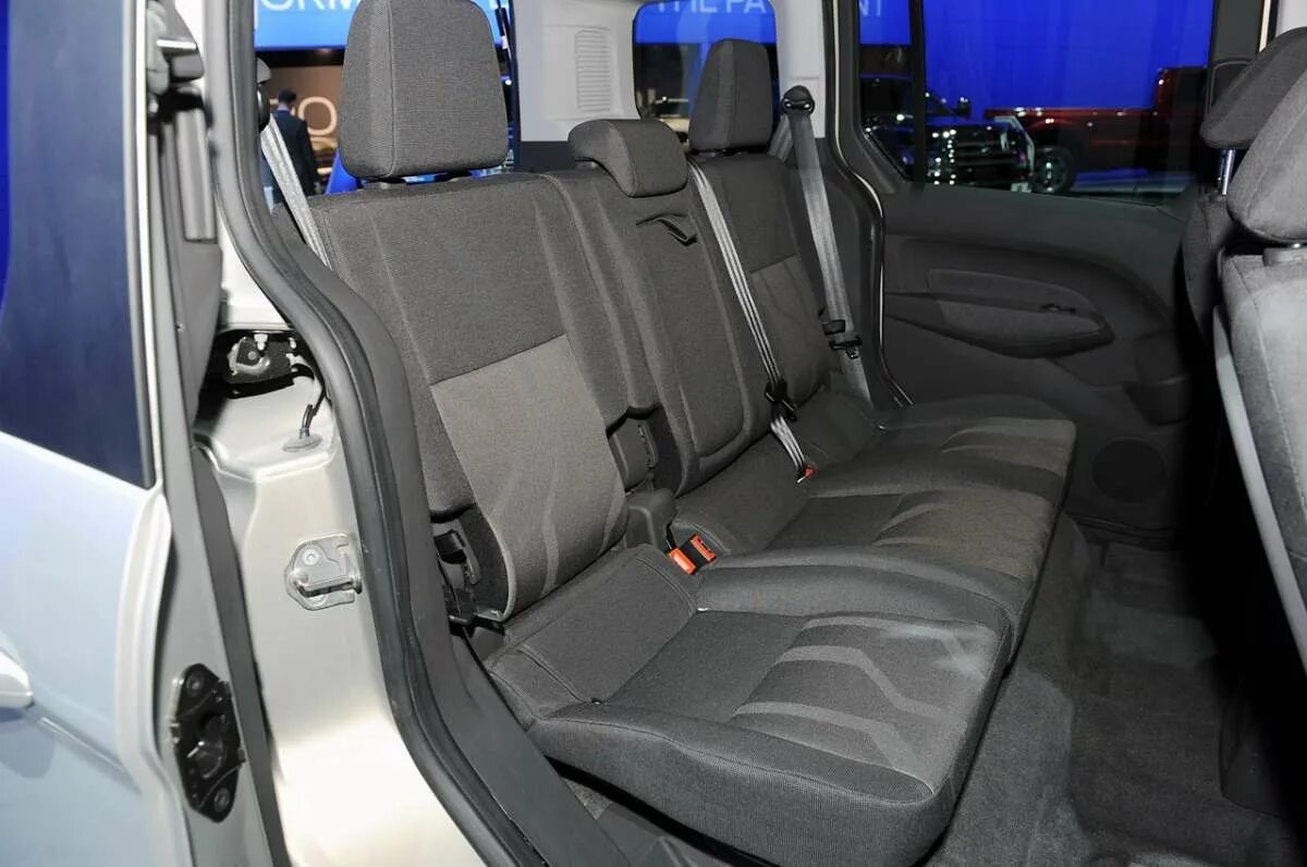 Как снять сиденье форд транзит Монтаж тройных сидений. Часть 1 Ford Transit (6G), 2,4 л, 2004 года своими рук