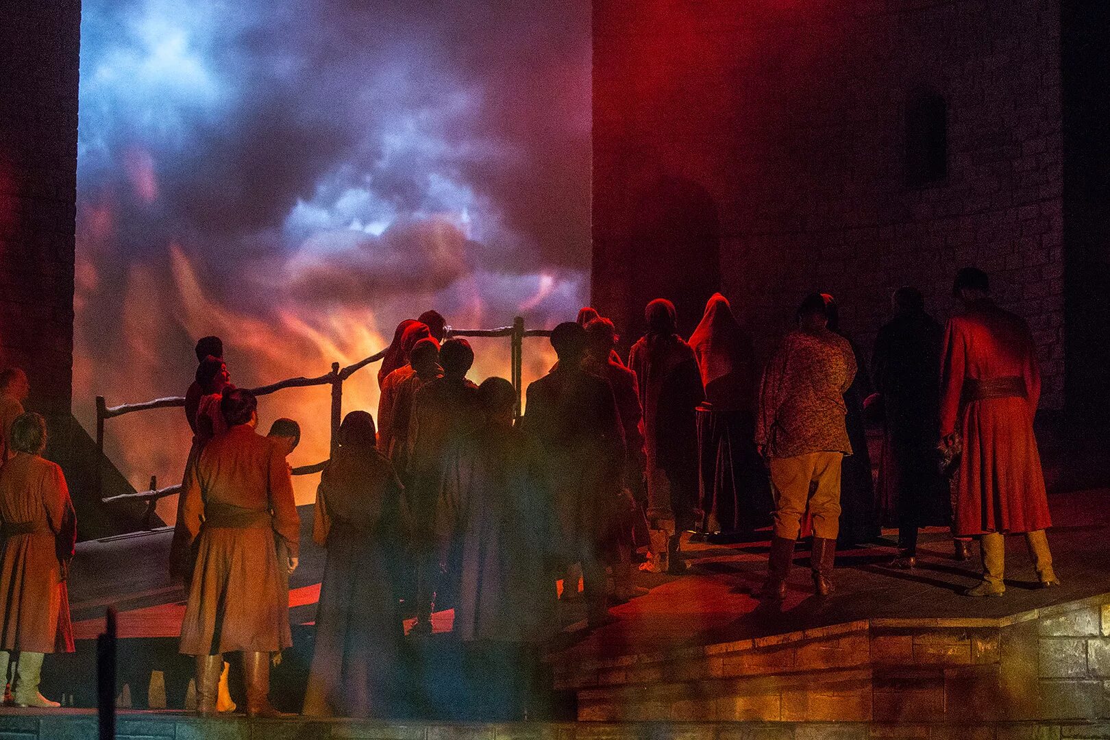 Мединский смутное время. Мединский смутное время. Мединский смутное время. Смута малый театр. Осада смоленска поляками 1609.