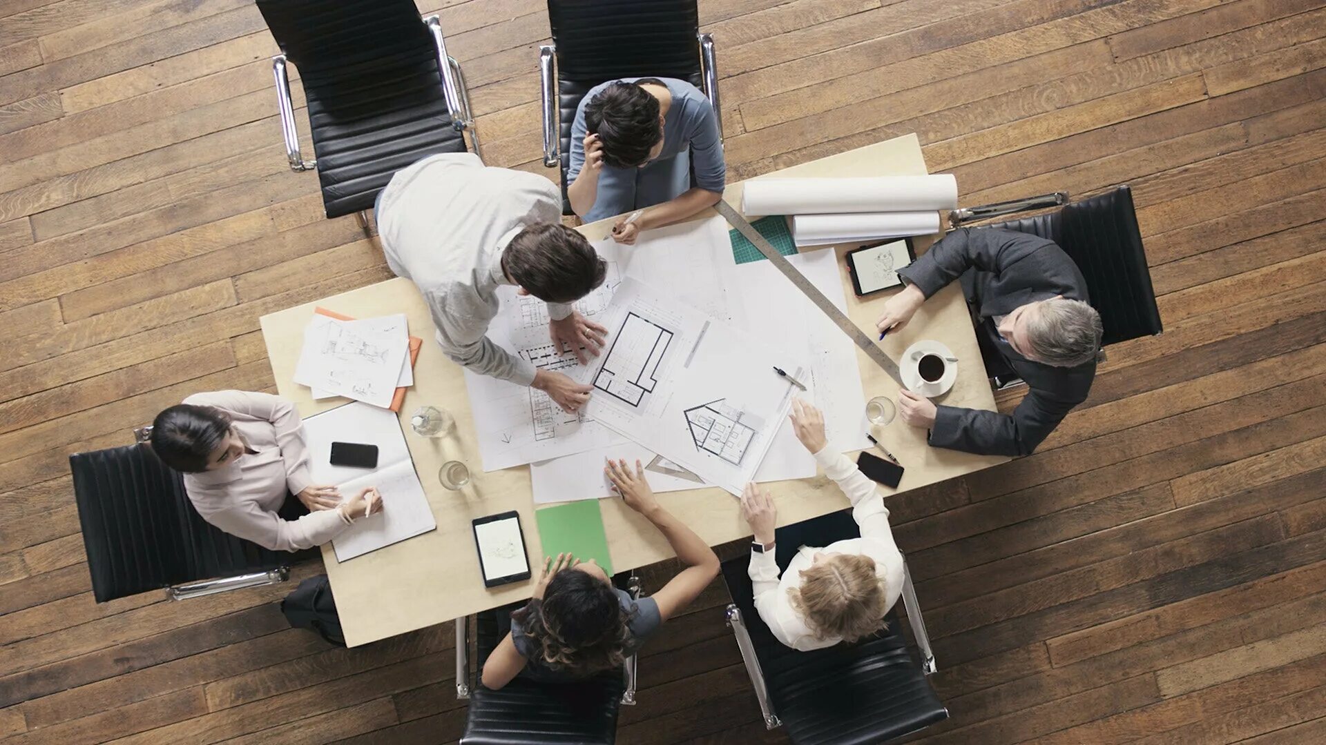 Person top view. Стол для ноутбука. Working top. Интернет маркетолог. Коллектив офис сверху.