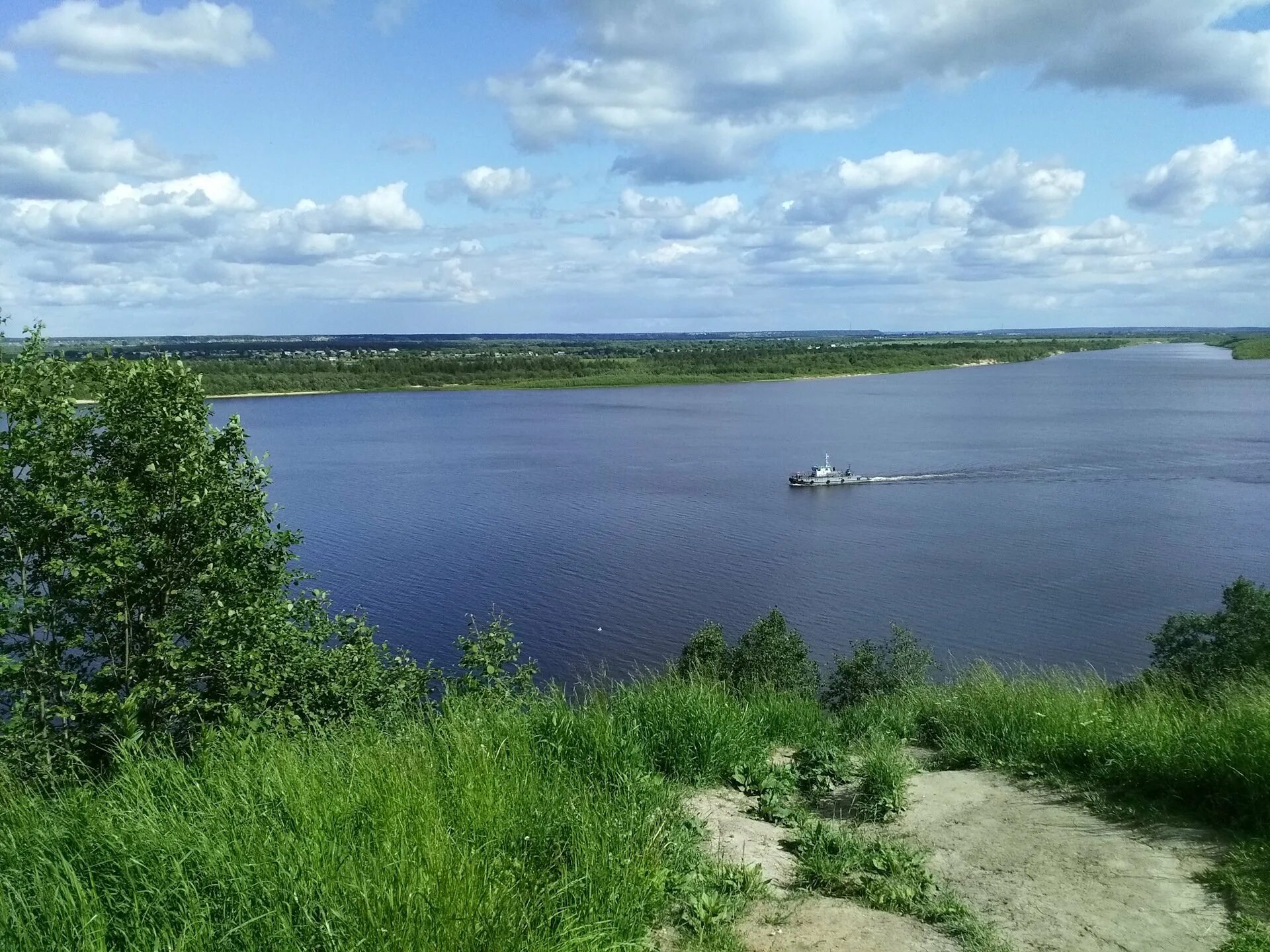 Новодвинск Северная Двина река. Двина река Новодвинск. Новодвинск парк на берегу реки Северная Двина. Берег Северной Двины Архангельск.