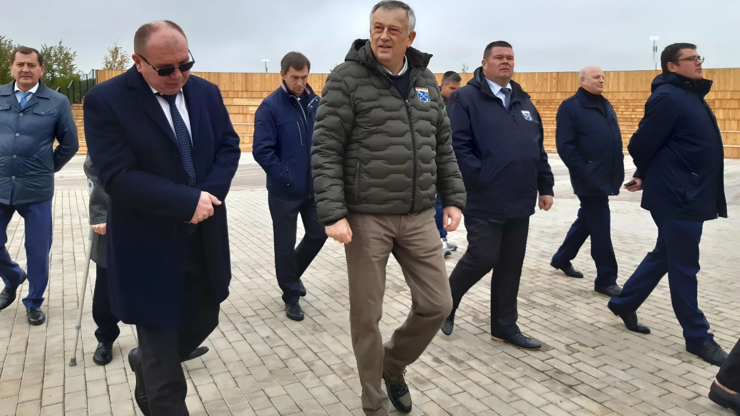 Новости кириши сегодня последние свежие. День памяти погибшим деревням памятник кириши. Завод лоренц кириши. Новости кириши сегодня последние. Мчс кириши.