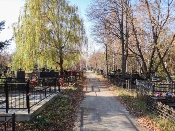 Кладбище красная горка 2. Дмитровское городское кладбище. Кладбище красная горка подольск. Кладбище красная горка дмитров. Красная горка дмитров.