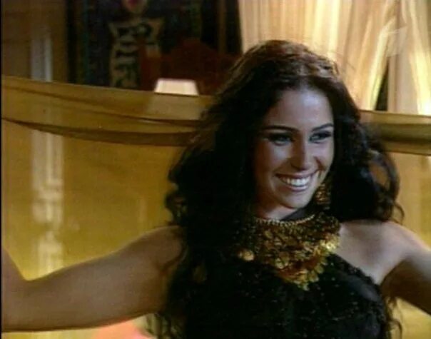 Жади и лукас. Клон клип. Клон жади и лукас финал. Кольцо жади клон. Жади и лукас.