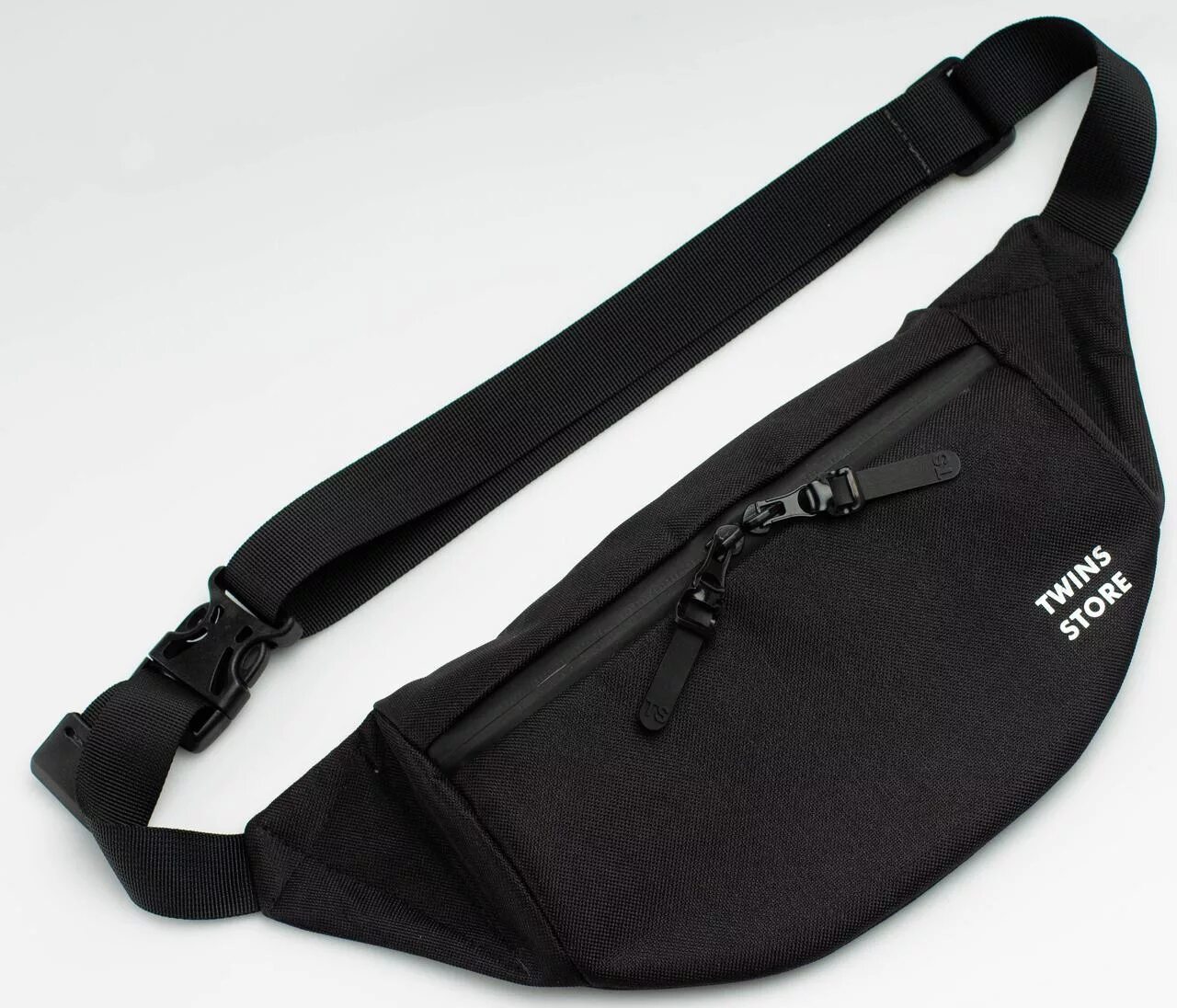 Сумка бананка dior. Сумка бананка фила. Сумка бананка питон. Бананко. Сумка ихо бананка.