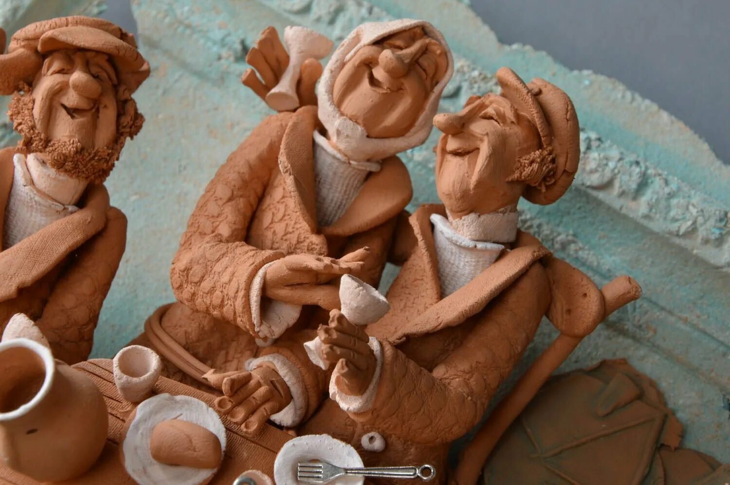 Керамика фигурки. Керамические фигуры. Керамические фигурки. Скульптуры из керамики. Керамика люди.
