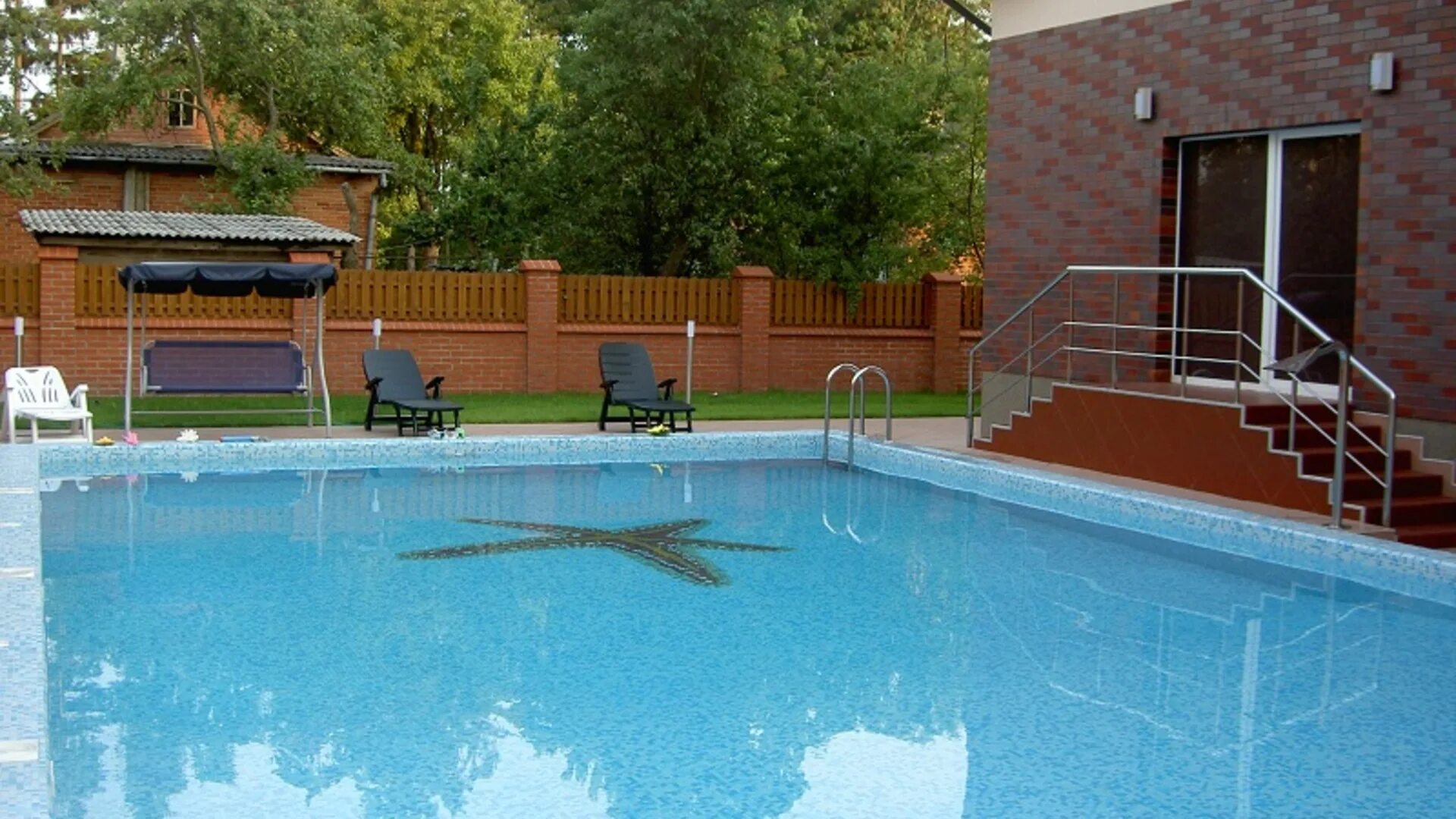 Бассейн на море зеленоградск. Отель ренессанс в зеленоградске калининградской области. Резиденция у моря зеленоградск бассейн. Гранд палас светлогорск бассейн. Гранд палас калининград.