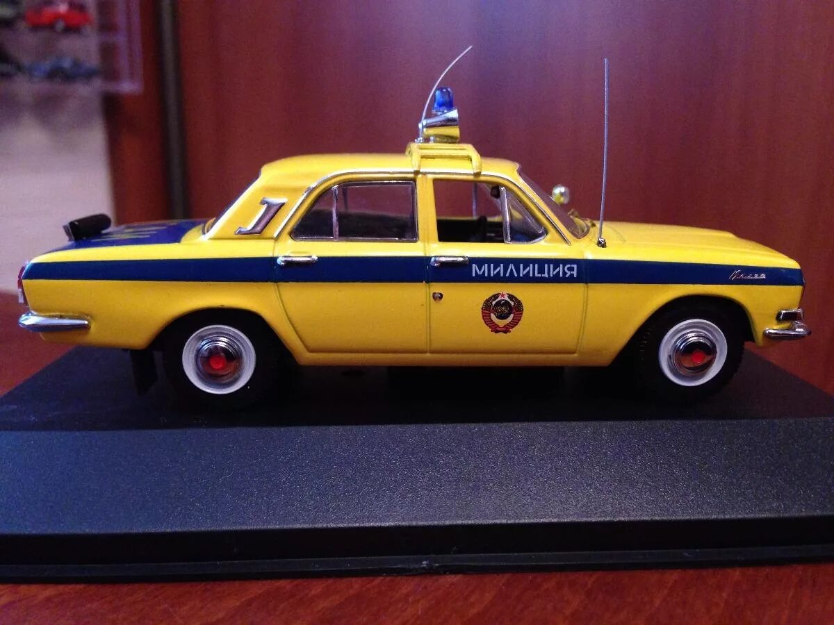 Plymouth fury 1973 police. Plymouth 1973. Полиция 1973. Полиция 1973. Газ 24 милиция.