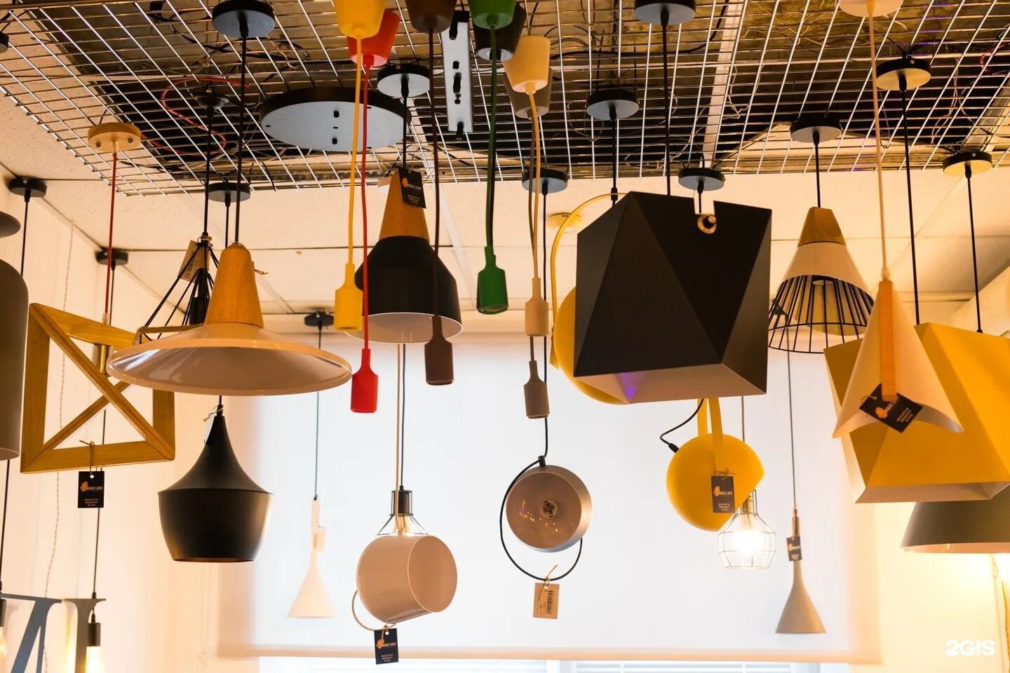 люстры галогеновые потолочные. люстра нижний тагил светомания. люстры в новокузнецке.