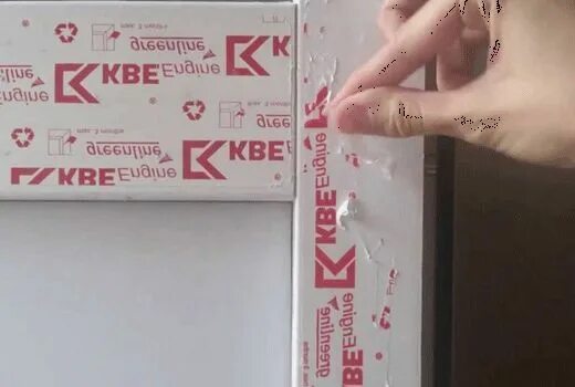 Как снять пленку с откосов Как правильно запенивать окна и откосы