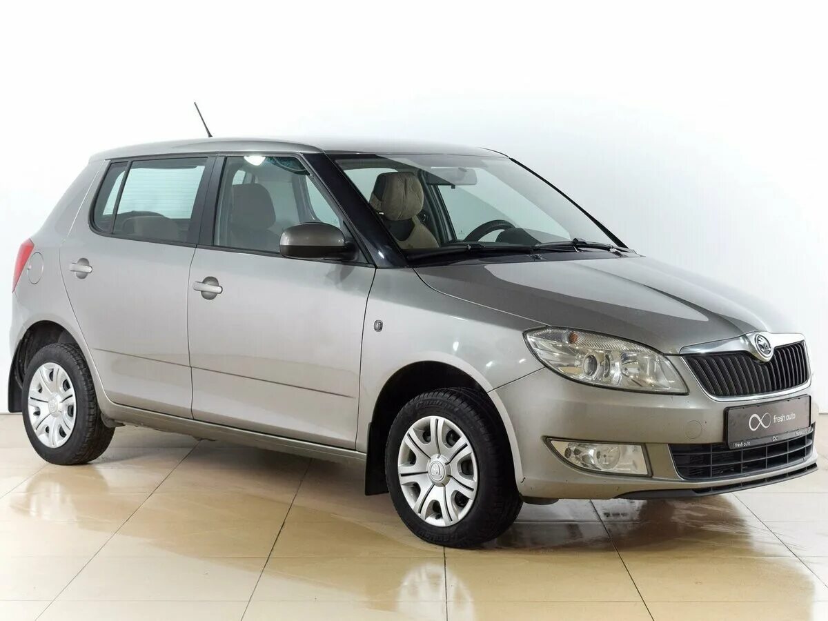 Шкода фабия 2013 год. Skoda fabia 2 2013. Шкода фабия 2013 год. Шкода фабия 2013 год. Шкода фабия 2013 белая.
