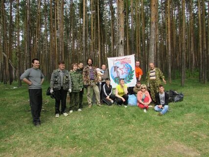 Ложился день на темный дол