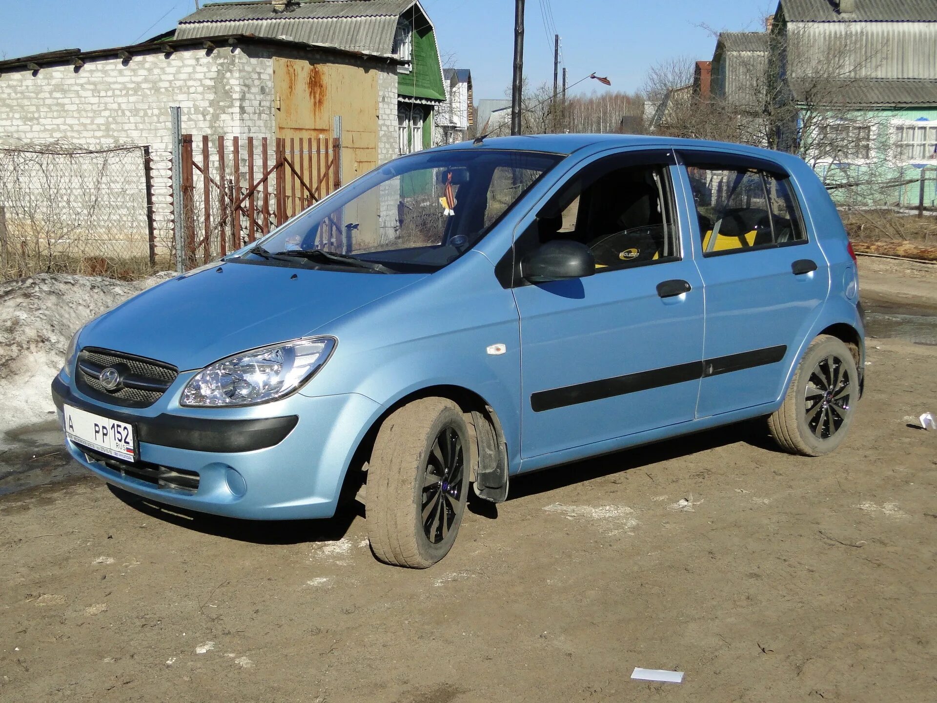 Курск гетц. Hyundai getz r15. гетц на 15. хендай гетц 15 колеса. hyundai getz голубой металлик.