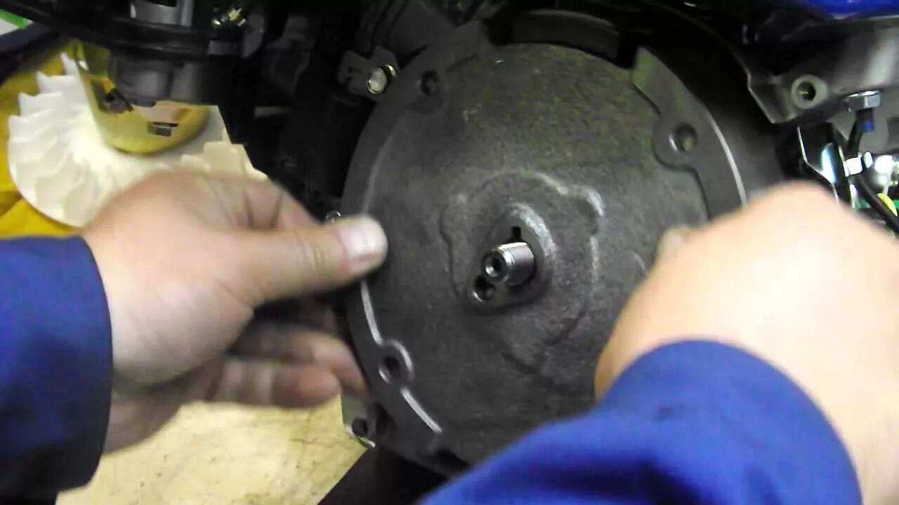 Зазор на катушке зажигания мотоблока. С. Катушка зажигания триммера хутер. Зазор на катушке зажигания бензопилы хускварна. Зажигание лифан 15.