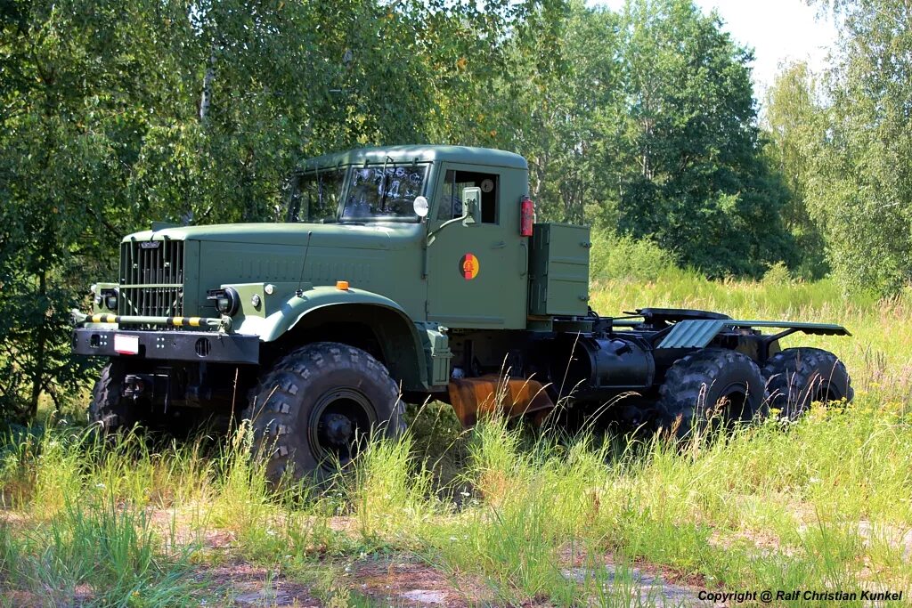 Краз лаптежник размер. Краз 255. краз-255б тягач. краз 255 лаптежник.