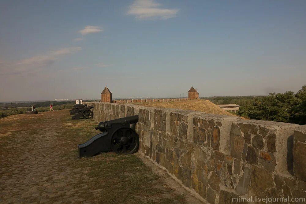 Башня дона и музей янтаря в калининграде. План крепости святого димитрия ростовского. Азов мена. Генуэзская крепость судак бастион. Азовская крепость.