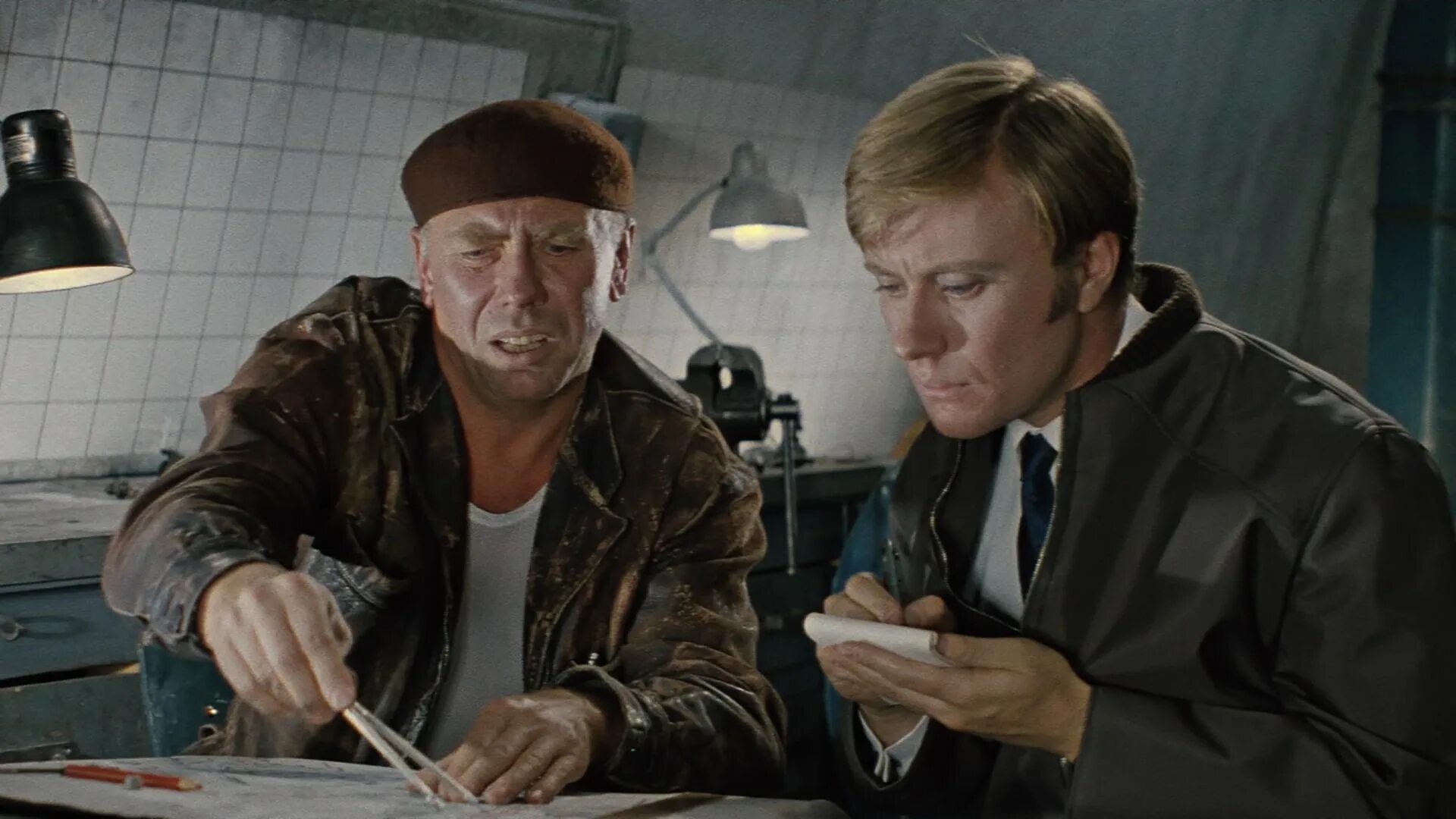Строго прошедший