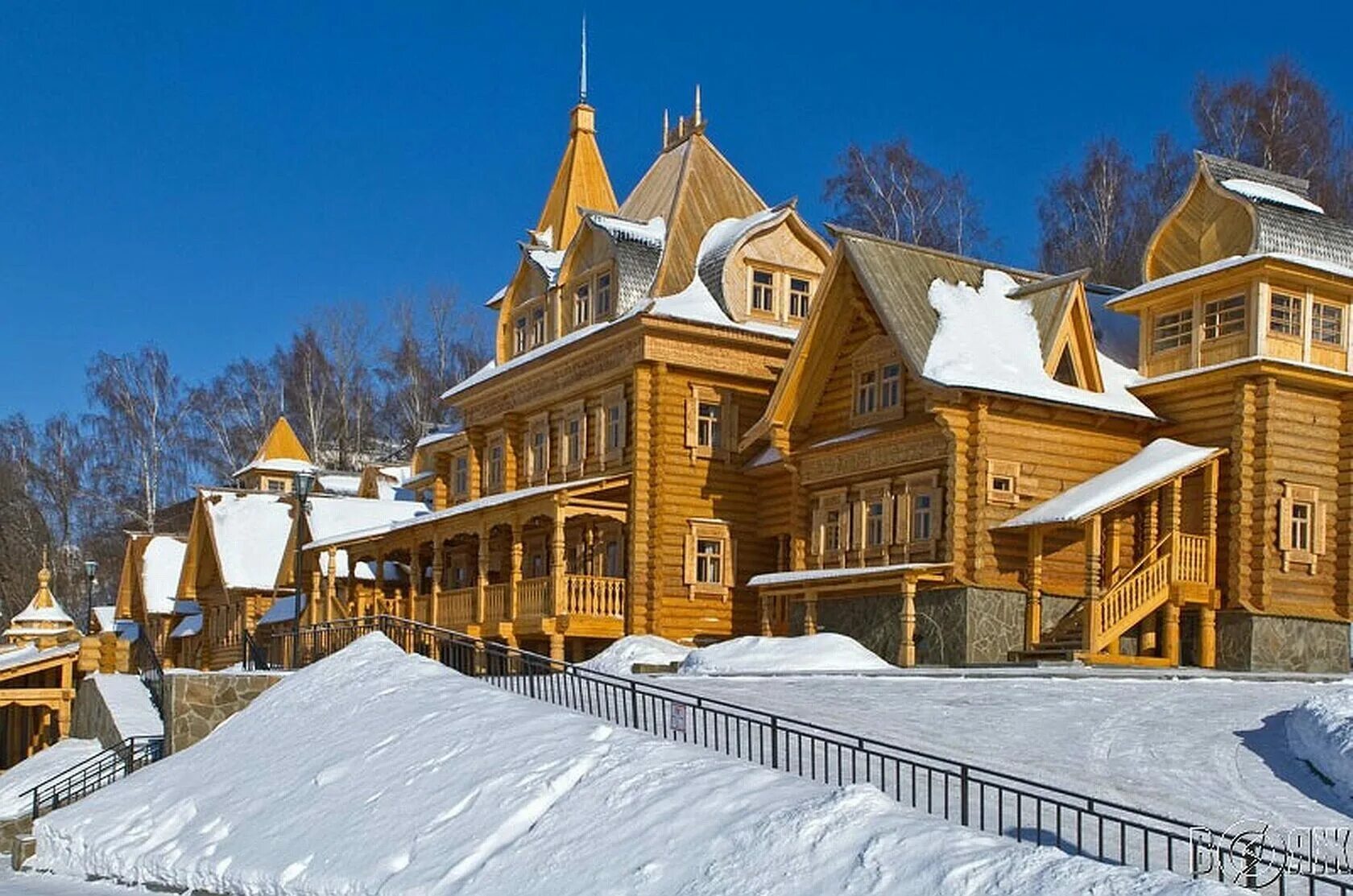 Купить путевку в нижегородскую область. Городец Нижегородская область Терем. Город Мастеров Нижний Новгород Городец. Музей деревянного зодчества город Мастеров Городец. Городец Нижний Новгород 2022.