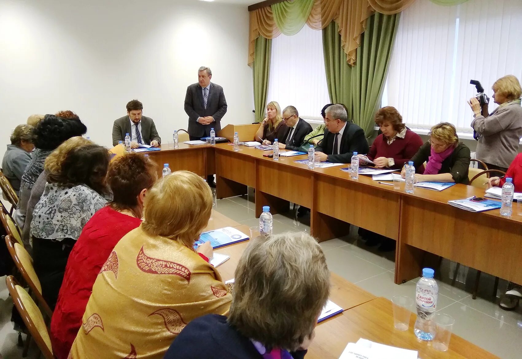 Гатчинский комитет. Гатчинский комитет. Лучший руководитель года конкурс. Татьяна быкова гатчина. Комитет образования гмр.