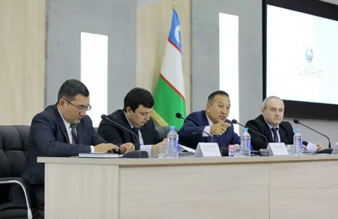 Қурилиш ва уй жой коммунал хўжалиги вазирлиги