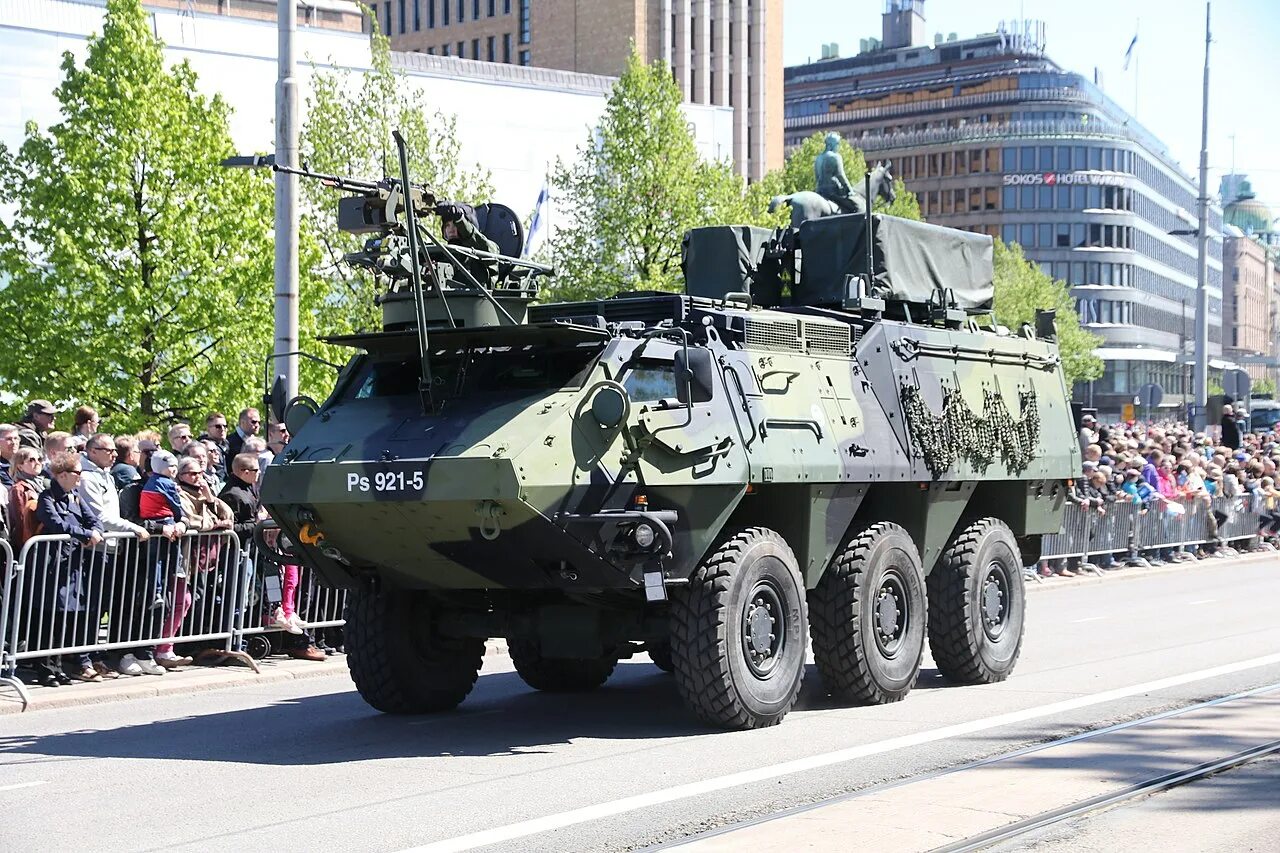 Бтр 80 с пушкой 125 мм. Сау ас 90 британия. M109 сау. 2с23 нона-свк. Бронетехника и артиллерия.