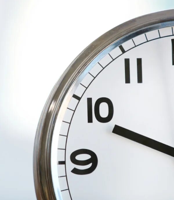 Время 10:30. Показать часы со стрелками с настоящим временем. 10 часов плюс 3 часа. Час на часах. 10 часов плюс 3 часа.