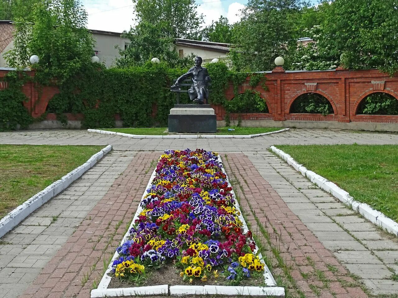 Сдам коммерческое помещение 140 м2, Ворошилова ул, 57, Серпухов г Объявления на 
