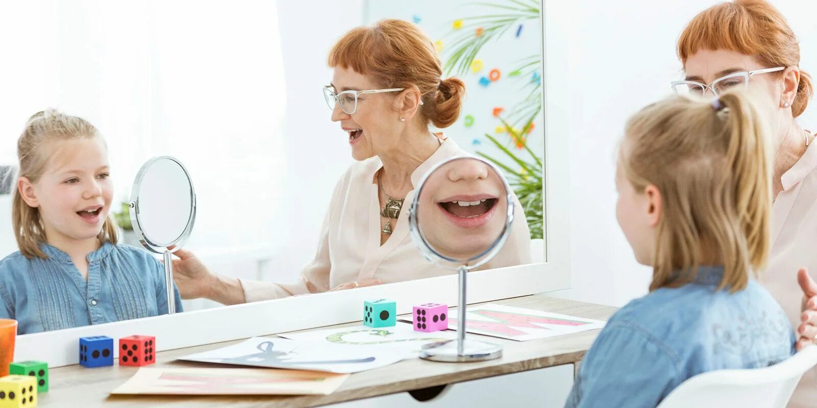 Дефектолог. Занятия с детьми с овз. Занятия с логопедом. Занятия с дефектологом для ребенка. Логос центр коррекции речи.