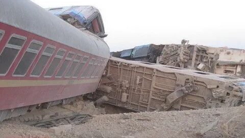 Какие поезда сошли с рельсов
