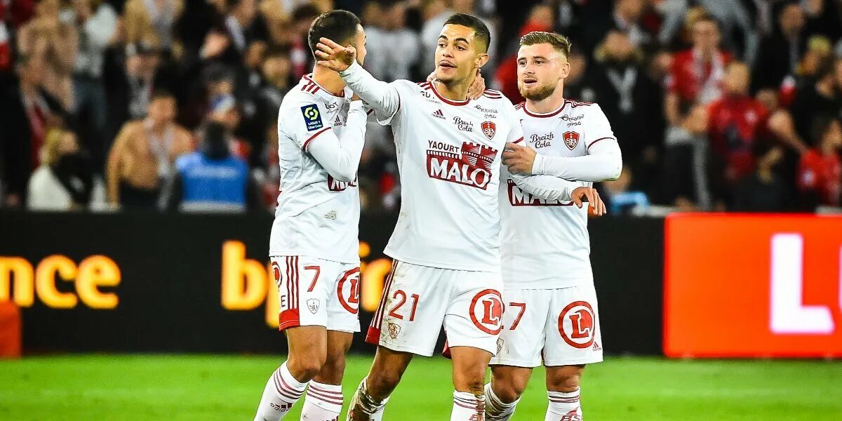 Страсбург брест. Брест страсбур 7 декабря. Страсбург брест. Футбол матчи 07. 05.