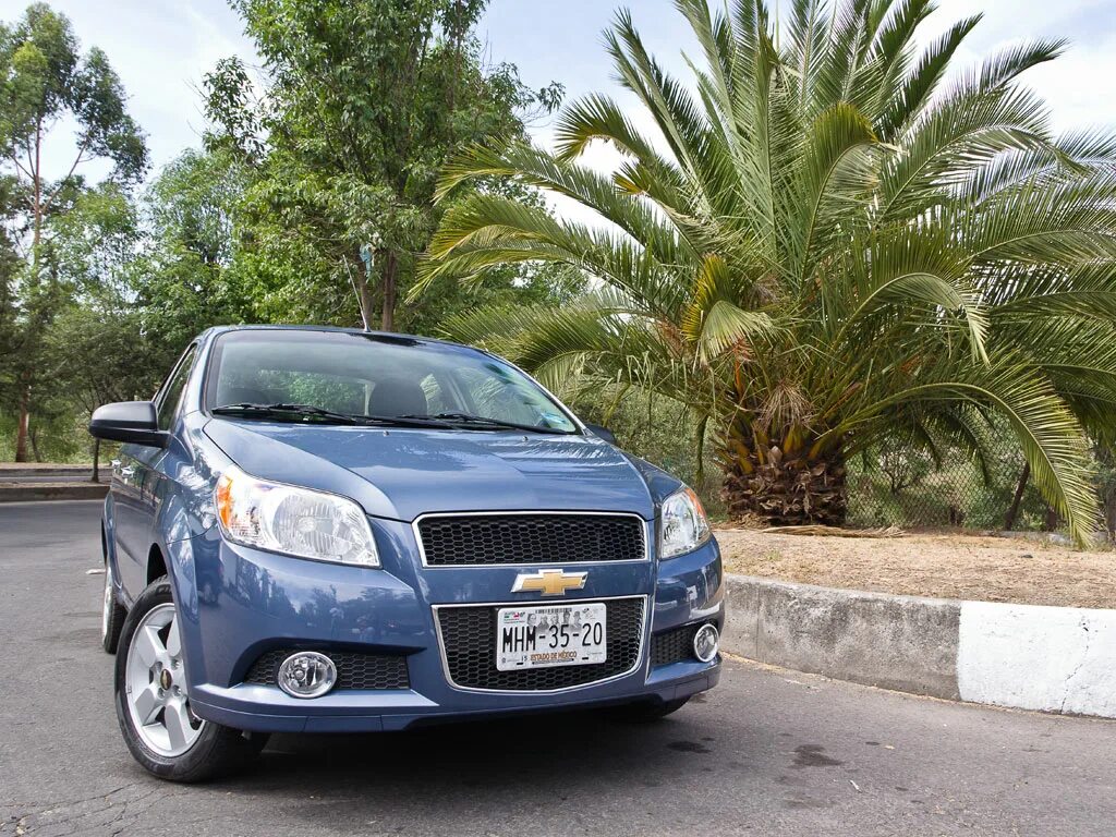 Купить шевроле т 300. Шевроле Авео т100. Chevrolet Aveo 2012. Chevrolet Aveo 2023 Мексика. Шевроле Авео т400.