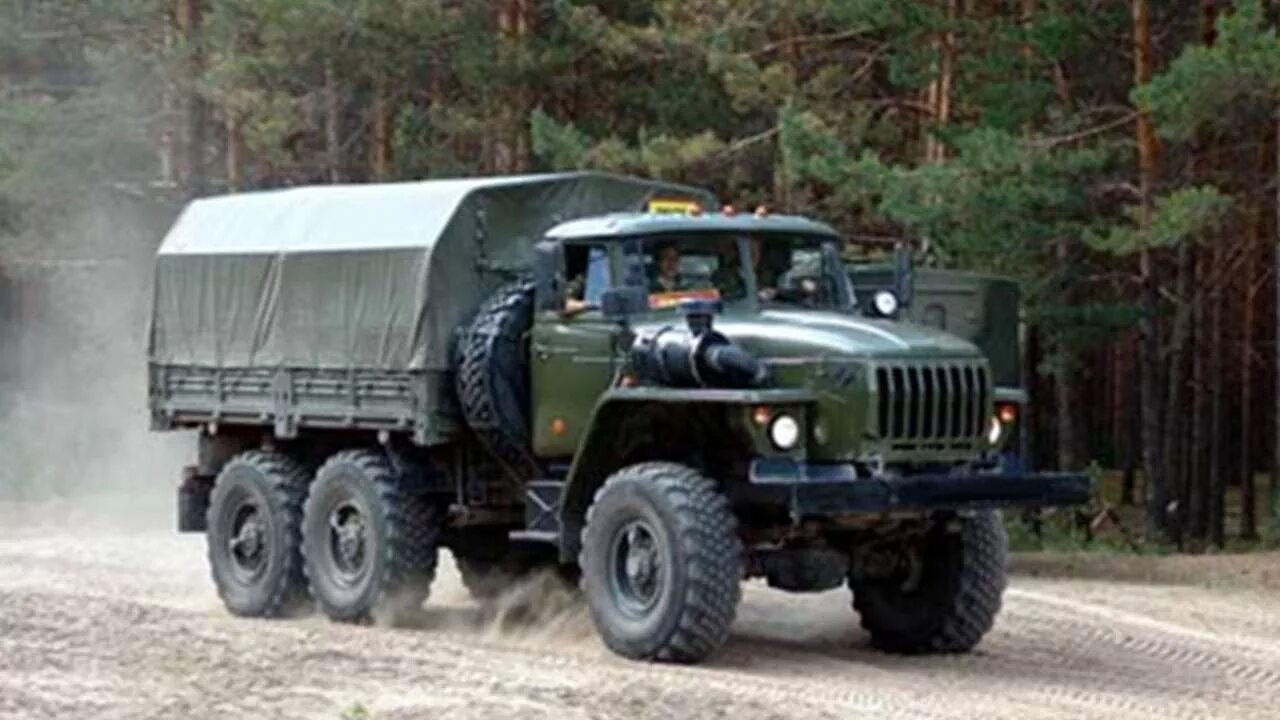 Урал-4320 4*4. Грузовик Урал 4320. Урал 4320 армейский. Военный тягач Урал 4320. Купить урал в алтайском крае